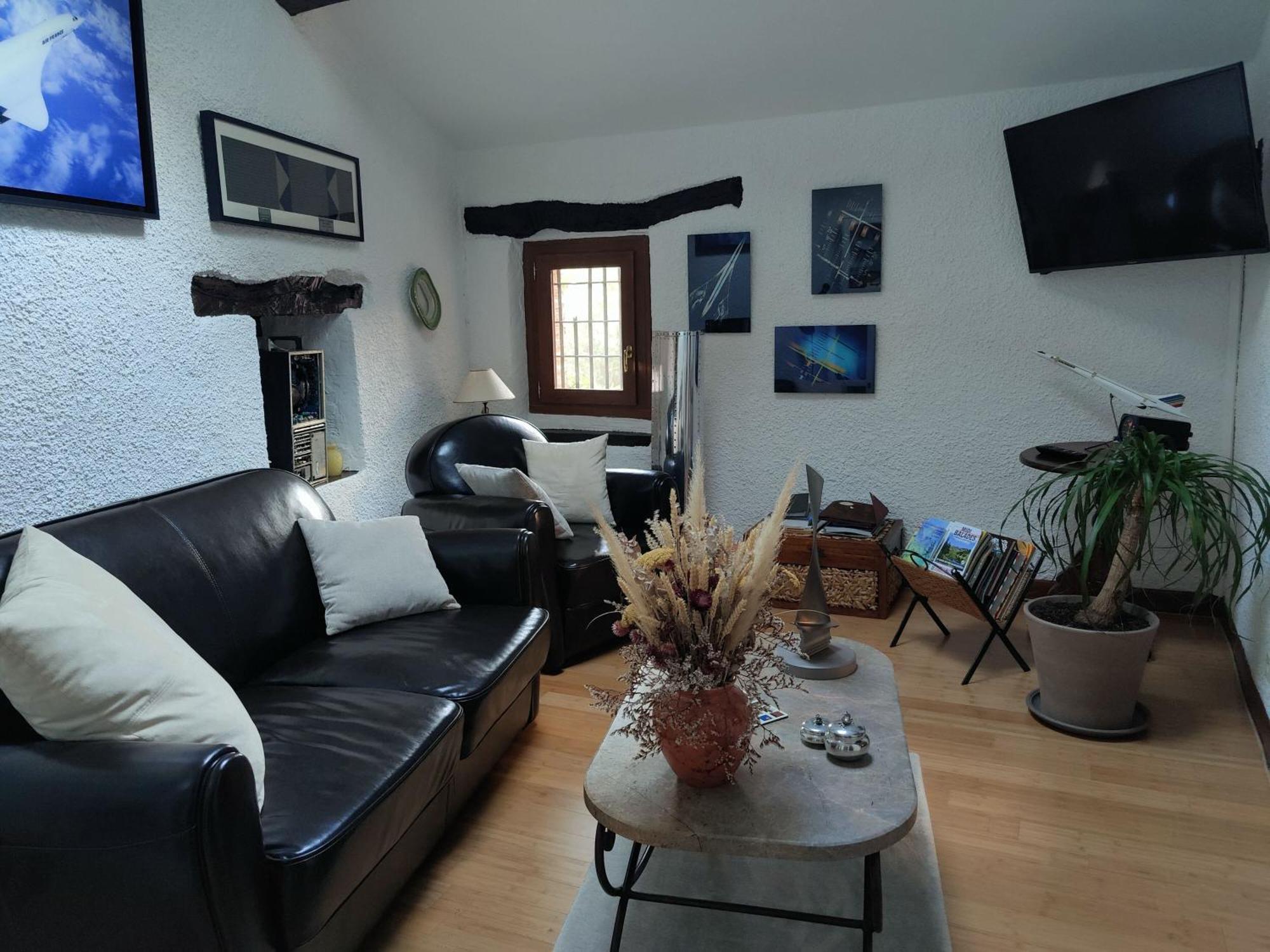 Mas Peu Del Causse Bed & Breakfast Thuir Eksteriør bilde