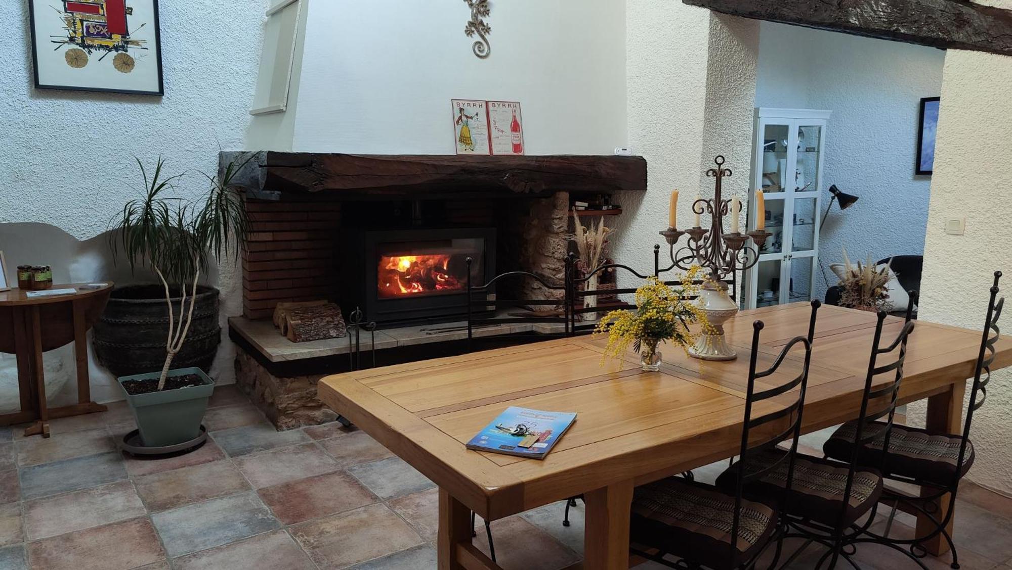 Mas Peu Del Causse Bed & Breakfast Thuir Eksteriør bilde